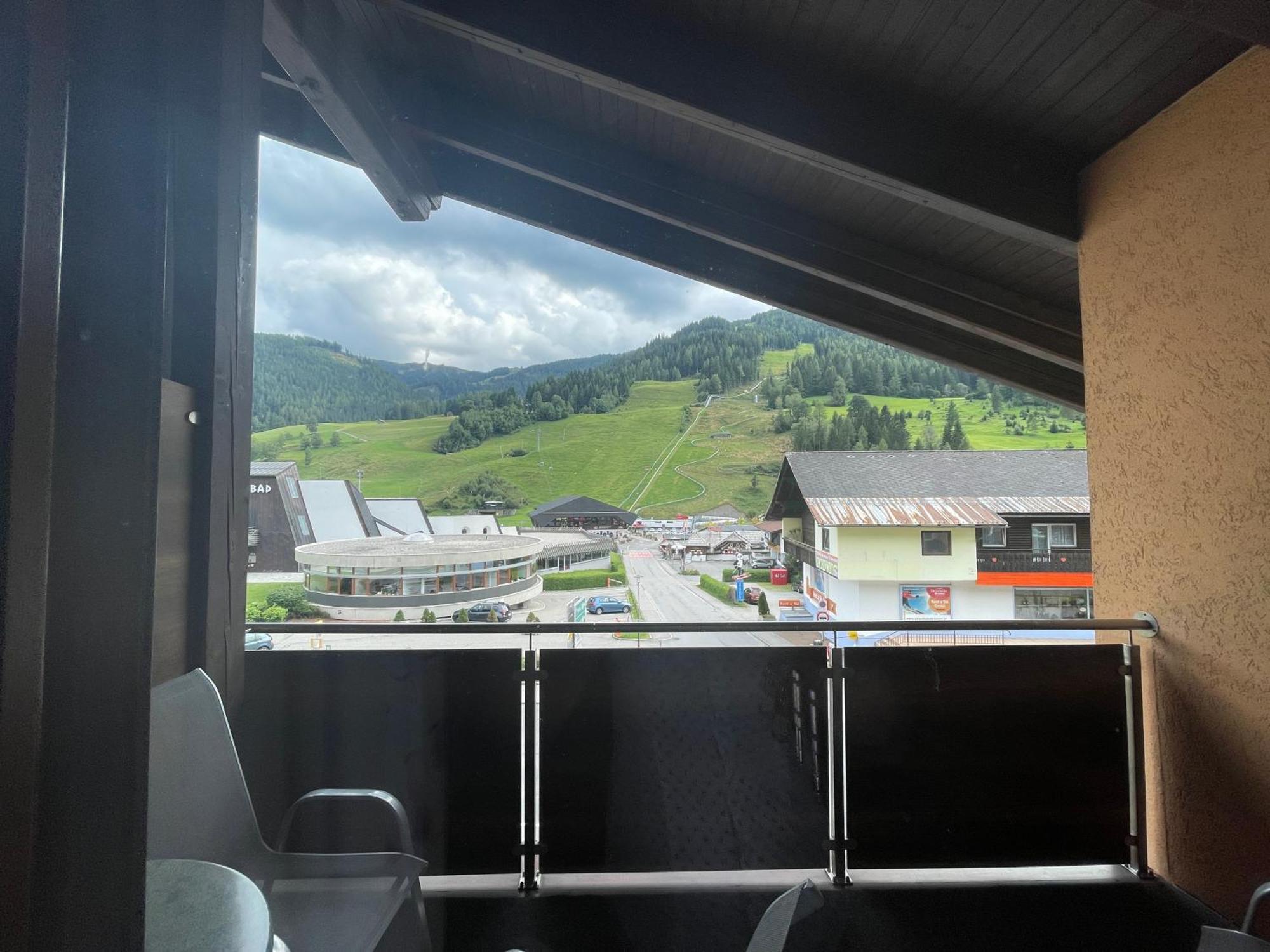 Restaurant-Pension Dorfwirt บาด ไคลน์เคิร์ชไฮม์ ภายนอก รูปภาพ