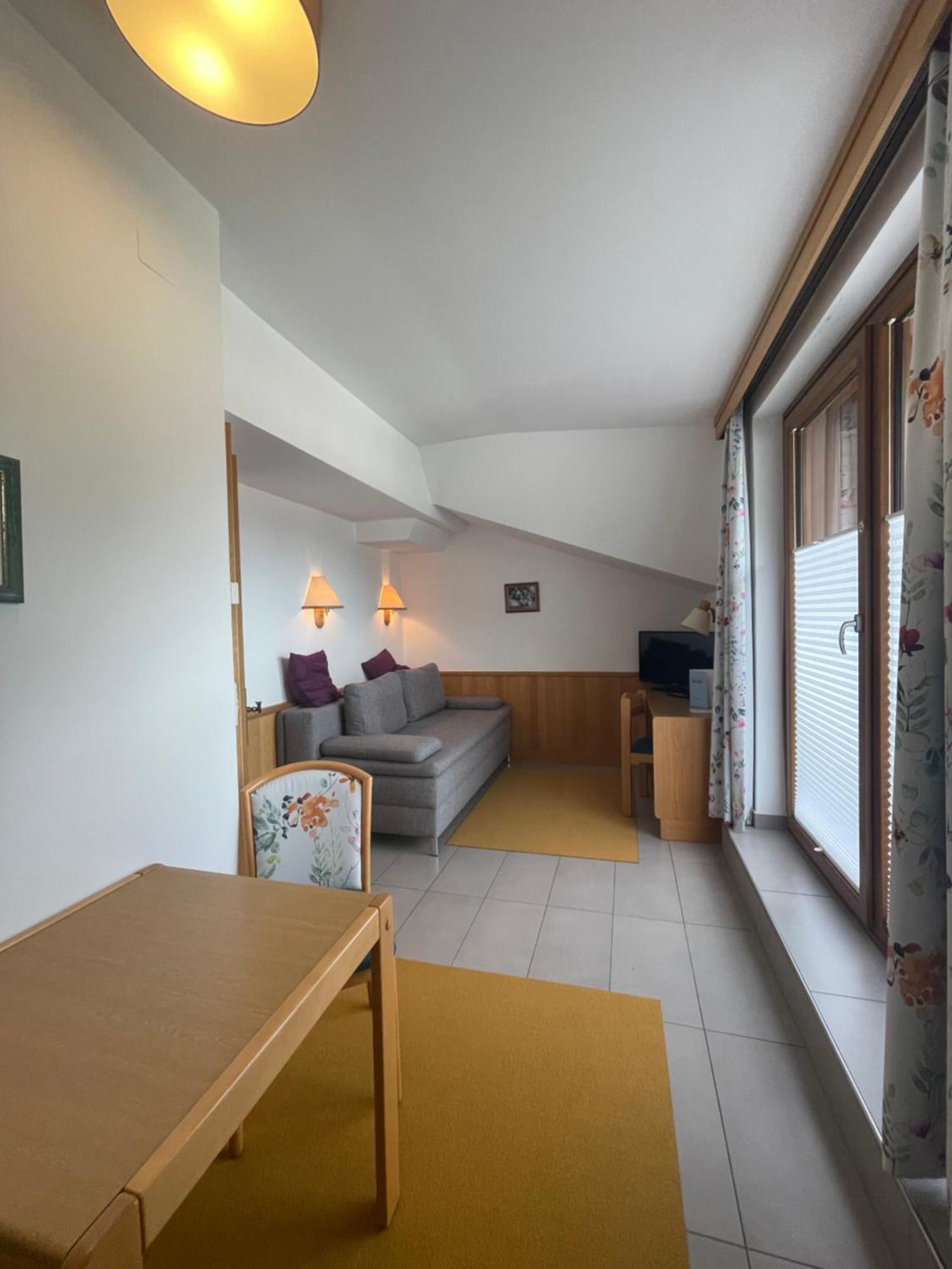 Restaurant-Pension Dorfwirt บาด ไคลน์เคิร์ชไฮม์ ภายนอก รูปภาพ
