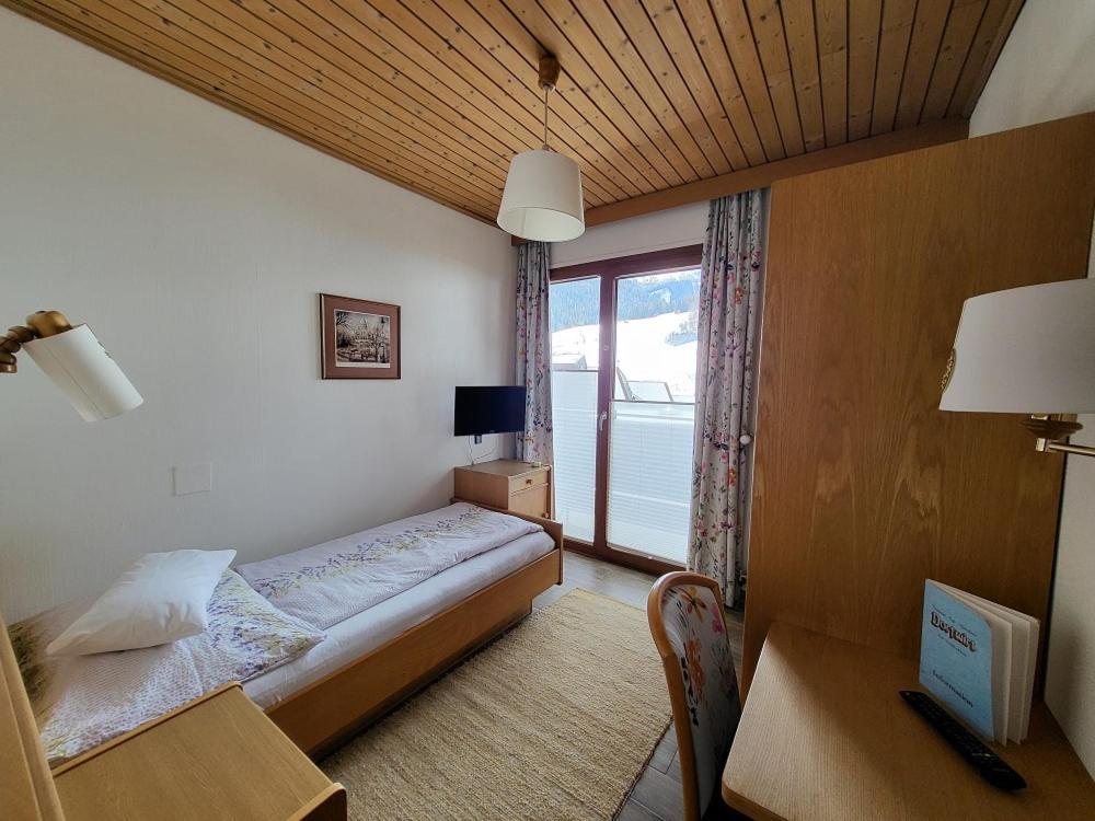 Restaurant-Pension Dorfwirt บาด ไคลน์เคิร์ชไฮม์ ภายนอก รูปภาพ