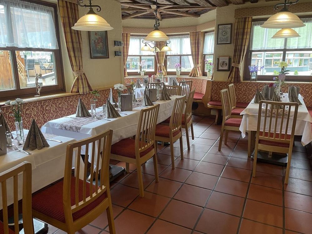 Restaurant-Pension Dorfwirt บาด ไคลน์เคิร์ชไฮม์ ภายนอก รูปภาพ