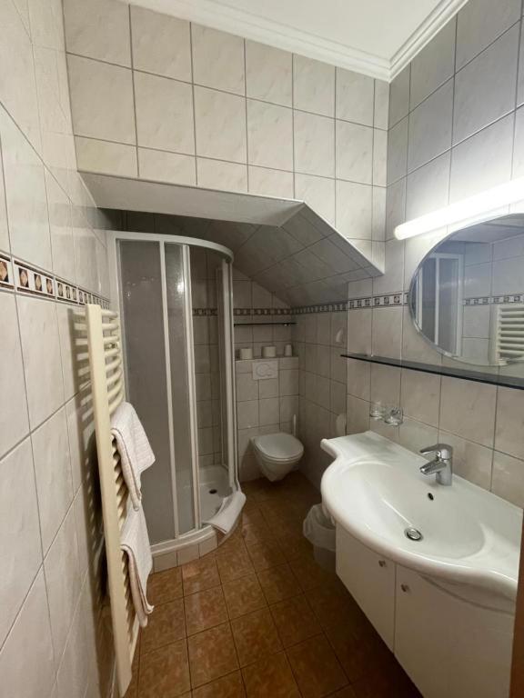 Restaurant-Pension Dorfwirt บาด ไคลน์เคิร์ชไฮม์ ห้อง รูปภาพ